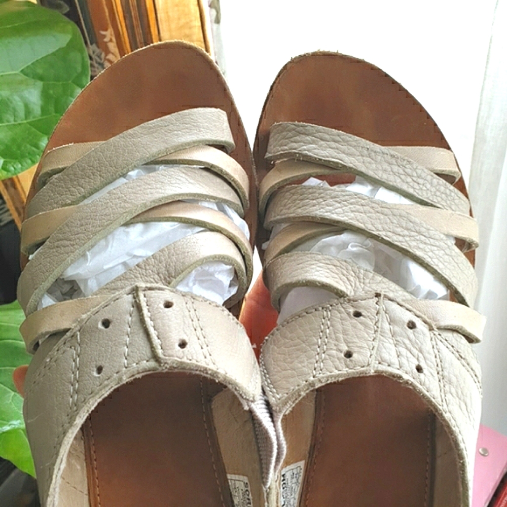 Sorel Lake Sandal Comfort Strappy Leather Sandal peep-toe Women's Size 7